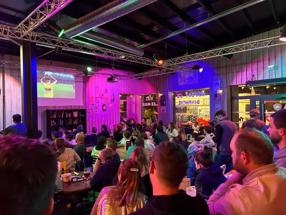 Diffusion de sport au Garage BAr (9)