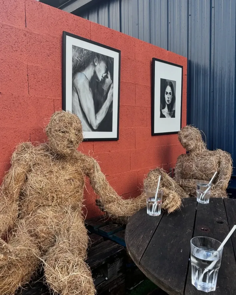 Exposition d'art au Garage Bar (2)